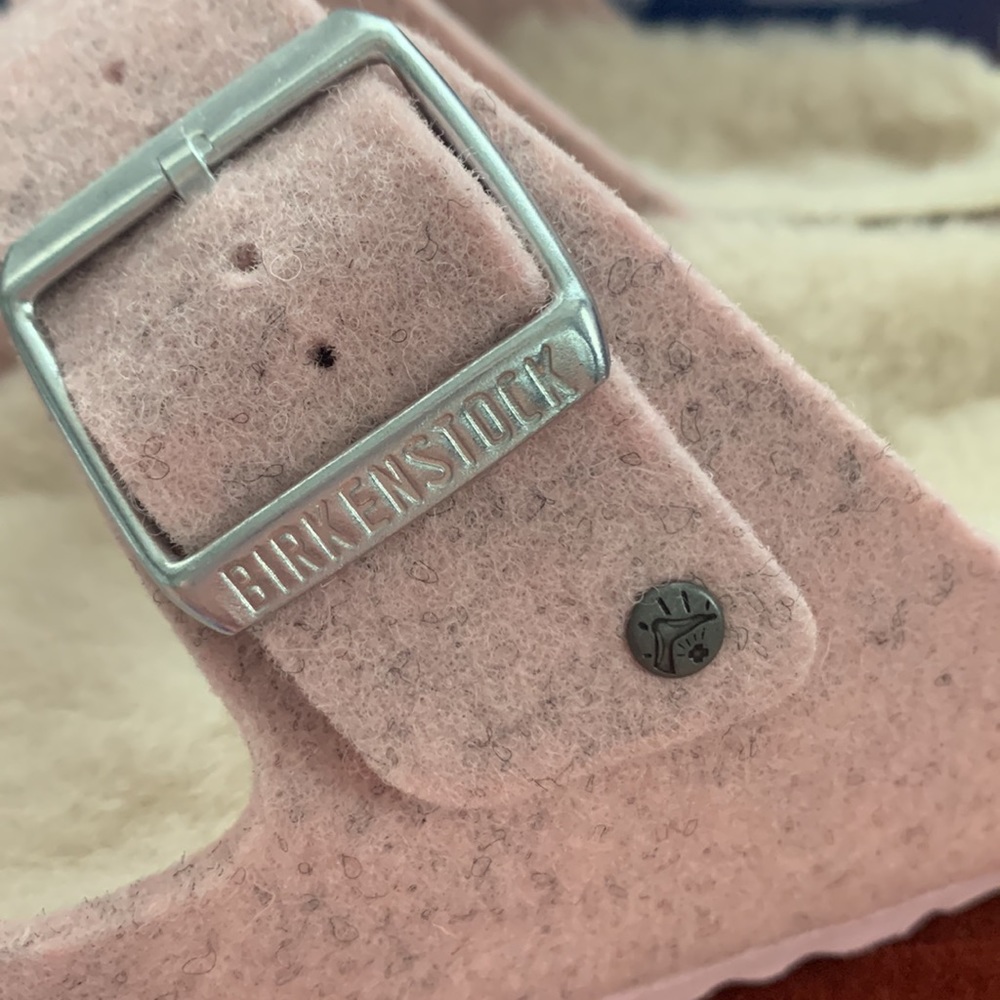 📌 Birkenstock Arizona Rivet Soft Pink shearling wool 38 US 7 narrow to reg fit - Picture 6 of 9